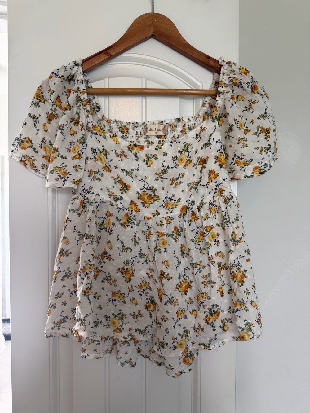 Altar'd State White Floral Square-Neck Puff Sleeve Blouse